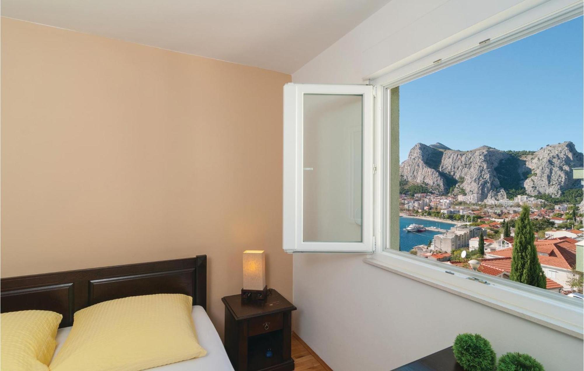 Nice Apartment In Omis With House Sea View Екстер'єр фото