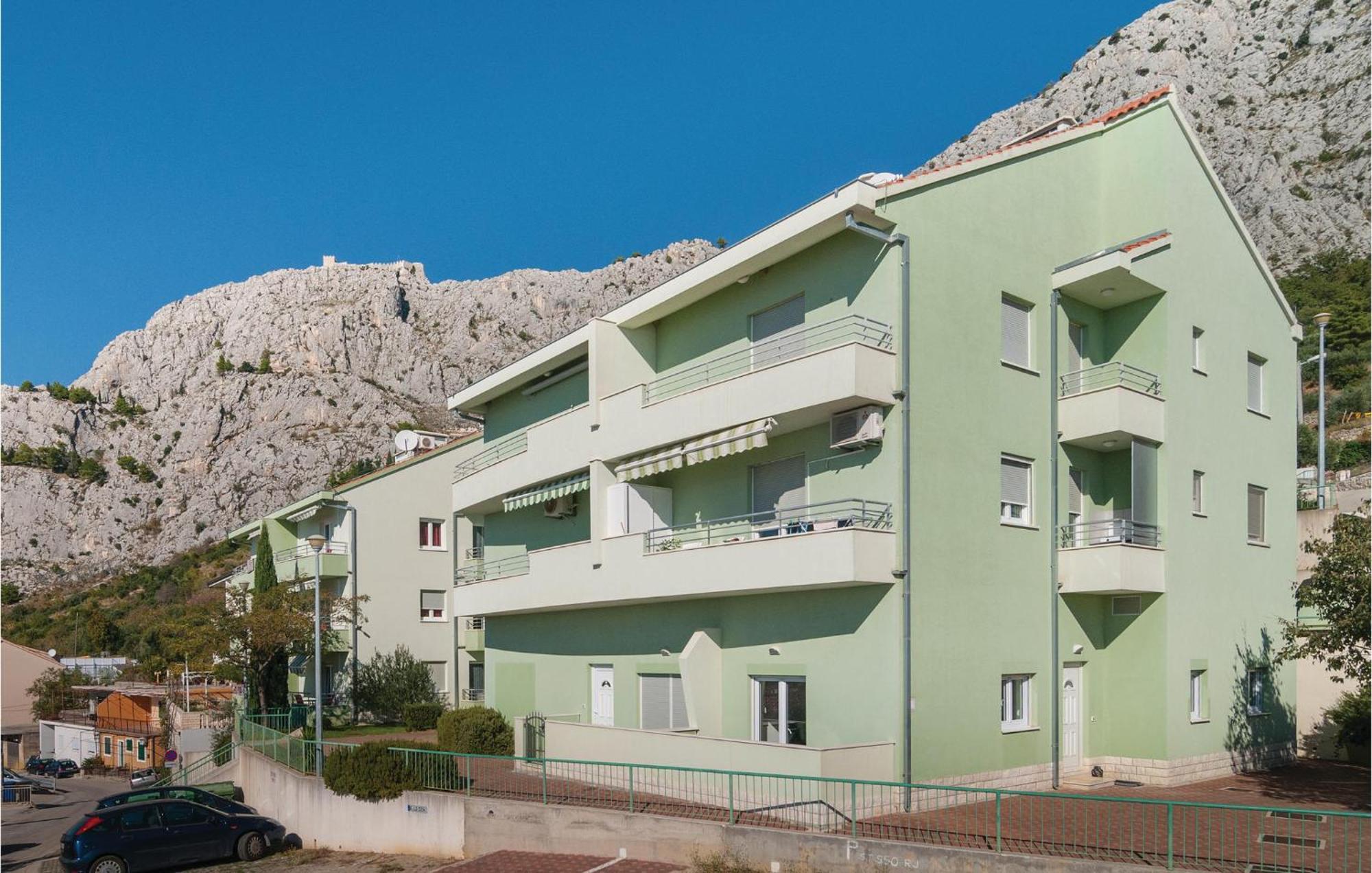 Nice Apartment In Omis With House Sea View Екстер'єр фото