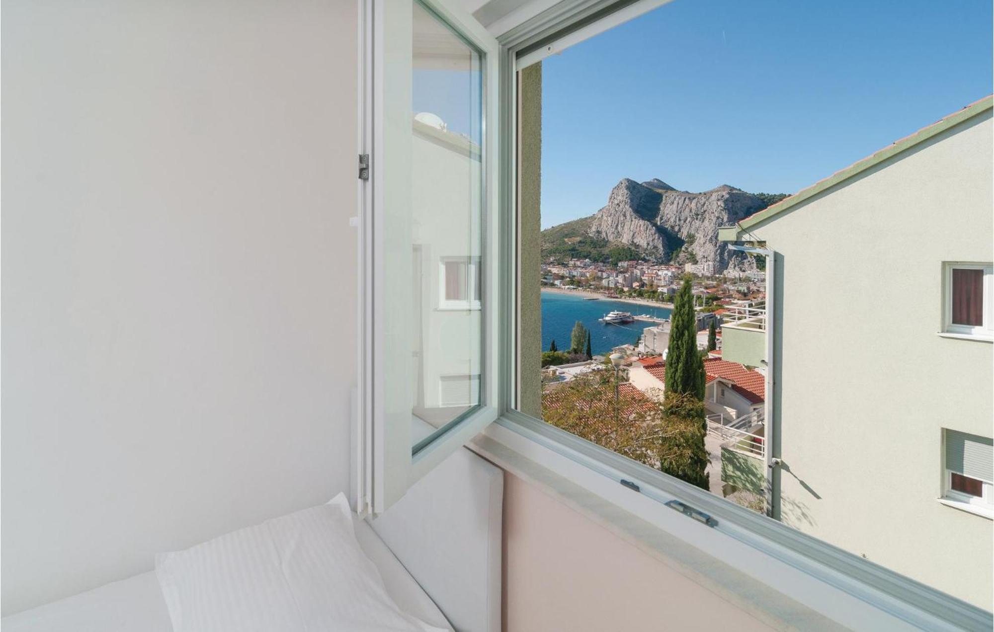 Nice Apartment In Omis With House Sea View Екстер'єр фото
